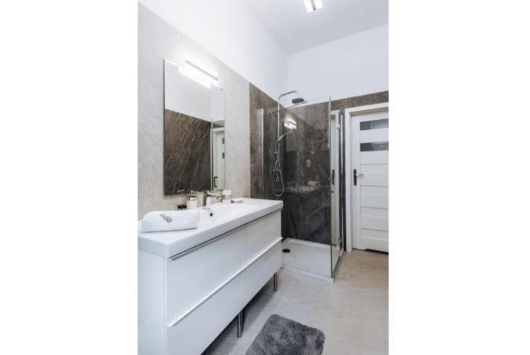With Balcony - 21 Filipa Street Apartment Krakow